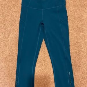 Lululemon Fast and Free 19” crop size 4
